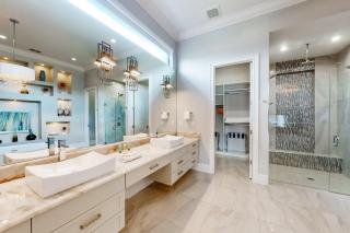 Deluxe 8 Bdrm Mansion with Swim up Bar and Pool Slide at Reunion - 1