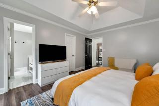 Chateau Elan Family Home Retreat Fast WiFi Sleeps 10 - 2