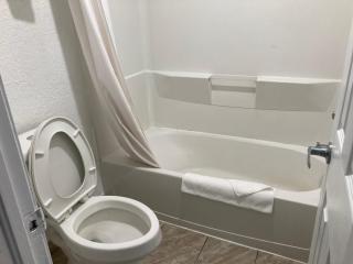 Woodward Inn & Suites - 1