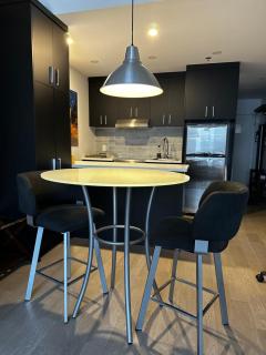 Condo "Imagine" - stationnement privé inclus - 2