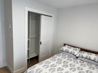 Modern Townhouse Room - 6