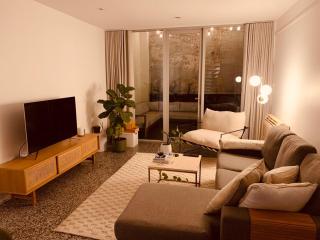 2 Storey contemporary apartment in Richmond - 0