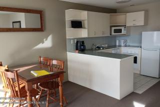 Opuke Crash Pad Methven - with mountain views. - 8