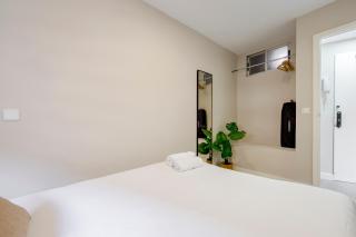 Siente Madrid para 3, al pie de Gran Vía E2 - Madrid - 7