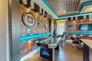 BD005J - Artistic Estate with Games Room at Reunion - 0