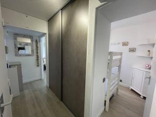 Saint-Cyprien: T2 cabine rénové 6 pers, piscine, parking, à 100m de la plage - FR-1-106-80 - 8