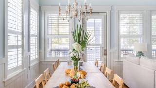 Pearl by AvantStay Idyllic Seaside Getaway w 2 Large Decks Lush Garden - 1