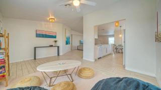 Near the Beach w Pool Boat Parking Golf Cart Zone Agave House by AvantStay - 1