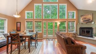 Bear Trail Chalet by AvantStay Retreat w Outdoor Living Deck Fire Pit - 0