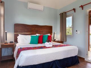 Casa Sonoma - Charming Condos Minutes from Beach & Reef - 1