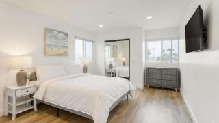 Velvet Sand Buyout by AvantStay Steps to Newport Beach Sleeps 22 - 4