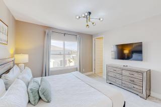 ET025 - Magical Sunny Townhouse With Games Room at Reunion - 8