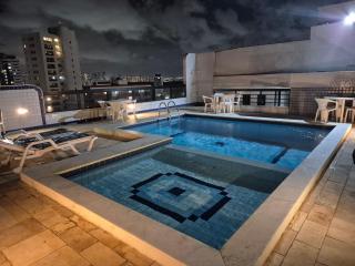 Apartamento a 140 metros da Praia, e Piscina na Cobertura do Prédio - 8