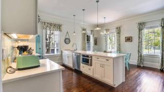 Lighthouse Villa by AvantStay Walk to Southernmost Point w Private Pool Patio Month Long Stays - Key West - 1