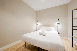 Apartamento-Bajo para 5 al pie de Gran Vía E2 - 2