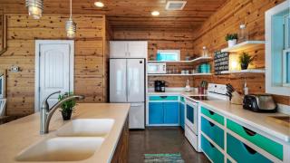 Gated Community w Pool 5mins to Beach Latitude Adjustment by AvantStay - 3