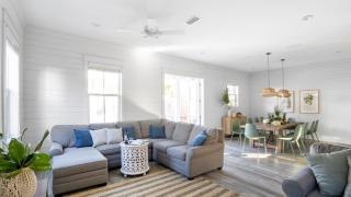 Lyle by AvantStay Chic Beach House w Pool Hot Tub Walking Distance to Ocean - 8