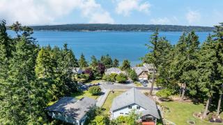 Harborview Getaway by AvantStay Walk to Beach - 9