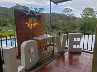 Hotel Campestre La Fuente - Piscina - 0