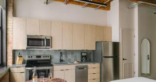 LIVN West Loop Chicago King Studio - 5