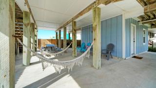 Private Pool Game Room Patio Near the Beach Palm House by AvantStay - 4