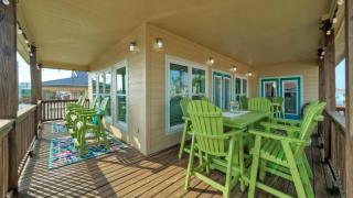 Moxys Beach House by AvantStay Pool Views - 2