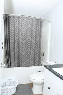 2-BR House, Perfect for Families & Small Groups - 3