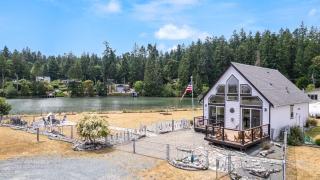 Sisters by the Sound by AvantStay Beach Access - 6