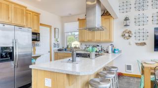 Sisters by the Sound by AvantStay Beach Access - 1