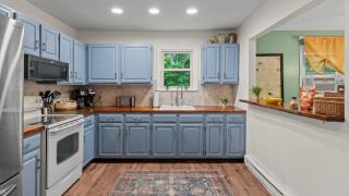 Hidden Bear by AvantStay A Central Location - 3