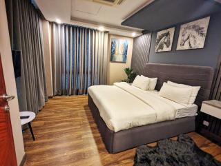 Goldcrest Mall and Residency - Deluxe One-Bed Suite - 8