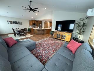 Teton View Getaway 1BR near Grand Targhee and Teton & Yellowstone National Park - 9
