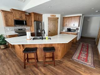 Teton View Getaway 1BR near Grand Targhee and Teton & Yellowstone National Park - 8