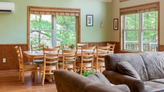 Coyote Cabin by AvantStay Hot Tub Walk to Lake - 1