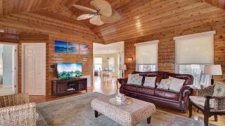 54 Pelican Bay by AvantStay - 4