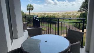 121 D Shipwatch by AvantStay Oceanfront Villa w View - Isle of Palms - 4