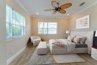 Fabulous 3 bedroom home with huge pool and garden - 8