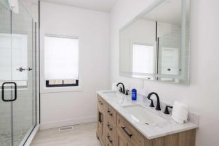 Summit Vista by Rove Travel Home with Patio & Pool - 2