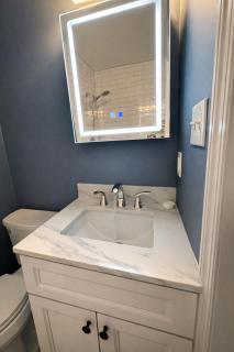 Stylish & Modern Retreat Cozy Prime Location - 3