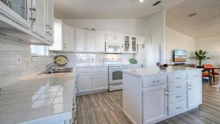 Private Pool in Golf Cart Zone Golf Cart for Rent Sea Therapy by AvantStay - 6