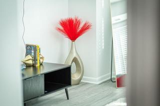 Chic Pittsburgh 2BR Stylish & Comfortable - 4