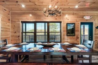 Spacious 6-Bedroom Cabin Near Smoky Mountains National Park - 2