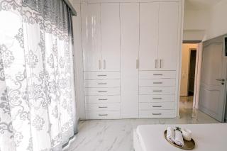 BLACK & WHITE SeaSide House Kalamia - 3