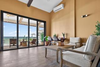 Beachfront Ocean-View Suite, Infinity Pool, Private Patio, Surf-Fish Paradise - 7