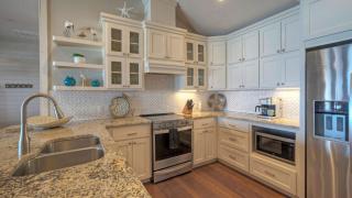 Blue Marlin Dolphin Buyout Marina-Front Escape for 10 Guests Walkable Access to Port A - 4