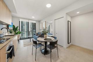 City Scape- Rooftop Pool & Downtown Living - 3