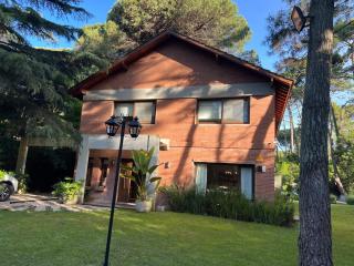 Casa para 16 personas en el corazon de Carilo - 0