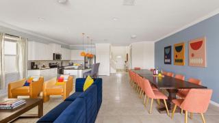 Sleeps 20 Resort Home Near Disney PoolGame Room Twice-as-Nice by AvantStay - Kissimmee - 8