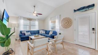 Salty Peach by AvantStay Private Pool New Decor - 3