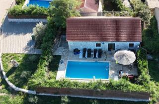 House Stone Curlew 3 - 7